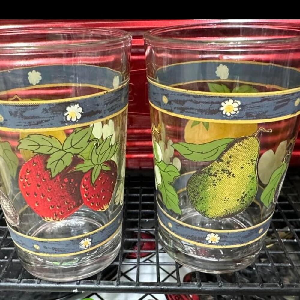 Vintage Set of 2 KIG fruit juice Glasses